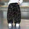 Pantalones para Niños Otoño 2026 Nuevo Estilo Coreano Atractivos Pantalones Camuflados de Estilo Primavera y Otoño para Niños Pequeños y Niños Pequeños Pantalones Cargo Casuales