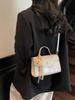 Bolso de Mano Pequeño Cuadrado Elegante de Gama Alta para Mujer 2026 Nuevo Bolso de Hombro Casual de Primavera y Verano Bolso Cruzado Versátil de Moda