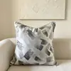2026 Transfronterizo Xuaiai Alta Precisión Ribeteado Recortado Lujo Ligero Funda de Almohada Cubierta de Cojín Geométrico Jacquard Funda de Almohada