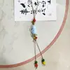 Amuletos para Bolsos de Cerámica Tejidos a Mano con Forma de Fresas, Ballenas, Hongos y Calabazas. Suministro al por mayor para bolsas de vendedores ambulantes