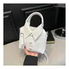 Diseño de Personalidad Estilo Coreano Nueva Tendencia de Moda 2025 Camisa Casual Simple Color Sólido Bolso Cruzado de un Solo Hombro para Mujer