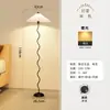 Luminária de Piso Plissada com Prateleira de Armazenamento Integrada para Sala de Estar, Sofá, Mesa de Centro, Luminária de Mesa Vertical, Quarto Nórdico, Mesa de Cabeceira, Luminária de Ambiente