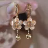 Pendientes de Plata con Aguja Estilo Retro Francés con Goteo de Aceite Calados Hojas Perlas Pendientes de Nicho de Gama Alta Pendientes Sencillos de Moda para Mujer