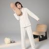 Pijama de Flanela para Casal para Mulheres no Outono e Inverno com Forro de Fleece e Golas Espessadas Estilo Japonês Solto Roupas de Casa Trajes Masculinos Personalizados pelo Fabricante