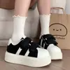 Zapatos Gruesos de Velcro Estilo Coreano de Alta Apariencia para Mujer, Nuevas Zapatillas Primavera/Verano 2026, Zapatos Blancos, Zapatos de Pan para Estudiantes