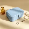 Caja de joyería antioxidante de fábrica, caja de embalaje para accesorios de cuero, caja de almacenamiento para anillos, pendientes, pulseras con personalización de logotipo
