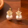 Novos Brincos de Flor de Pedra Olho de Gato com Pérola, Design Personalizado Microincrustado, Brincos Estilosos e Luxuosos