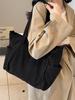 Bolsa de ombro feminina de veludo cotelê 2024 nova primavera bolsa de ombro mensageiro para viagem diária atacado