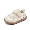 Sapatos de bebê, sapatos casuais, design floral, novo modelo outono 2026, sapatos para meninas, sapatos de princesa estáveis, respiráveis, 0-3 anos, sapatos de couro