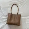 Bolso Tote de Gran Capacidad con Textura Tejida 2026 Verano Nueva Moda Color Sólido Casual Bolso de Hombro Alta Apariencia Bolso de Axila