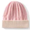 Cachemira 2026 Otoño/Invierno Nuevo Sombrero Lindo Amigable con la Piel Bloqueo de Color Jacquard Cálido Para Niños Bebé Sombrero de Punto