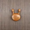 Peine de masaje de sándalo dorado para el cuero cabelludo, peine de meridianos de cinco dientes con cabeza redonda para el cuerpo, peine de masaje de sándalo universal para puntos de acupuntura al por mayor