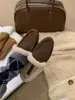 Novas Pantufas Quentes de Couro Genuíno Fosco com Biqueira Reforçada, Meia Pantufa de Lã, Coleção Outono/Inverno 2026