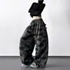Calça Camuflada Drapeada Tendência Street Dance 2026 Super Popular Nova Moda Primavera e Outono Caimento Solto para Pessoas Altas Calça Casual Única de Perna Larga
