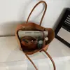 Bolso de mujer 2025 nuevo bolso vintage tipo axila plegable de gran capacidad bolso de mano bolso de hombro para mujer al por mayor