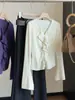 Suéter de punto con cuello en V y volantes de manga larga estilo francés para mujer, nueva colección otoño 2026, elegante y favorecedor, capa base elegante