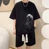 Nuevo Conjunto Deportivo Casual de Verano 2025 para Hombre Camiseta de Manga Corta Marca de Moda Pantalones Cortos de Cinco Puntos Holgado Conjunto de Dos Piezas Estilo Hong Kong