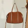 Bolsa feminina em couro legítimo 2026 novo modelo bolsa de mão camurça transfronteiriça bolsa transversal estilosa vintage bolsa de ombro para o dia a dia