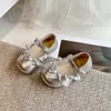 Zapatos de piel para niña estilo coreano 2026 primavera y otoño nuevos mocasines bajos estilo francés para niñas con lazo zapatos de princesa