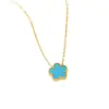 Explosiones Europeas y Americanas Versión Alta Acero de Titanio Oro Real Doble Cara Flor de la Suerte de Cinco Pétalos Set de 3 Piezas Collar Pendientes Pulsera Collar