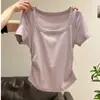 Camiseta Roxa com Gola Quadrada Plissada e Mangas Curtas para Mulheres, Novo Modelo Verão 2025 com Design Único e Visual Estiloso