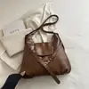 Mochila de grande capacidade para mulheres para o início da primavera, nova bolsa de trabalho retrô da moda 2026, bolsa tote versátil crossbody, moderna