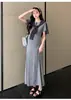 Verão 2025 Novo Casual Comprimento Médio Slim Camiseta Saia Listrada Tricô Xale Vestido Coreano para Gestante vestido