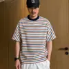 Camiseta Listrada Colorida Arco-Íris Estilo Coreano de Manga Curta para Homens e Mulheres, Caimento Relaxado, Gola Redonda, Ombro Regular, Manga Meia-Manga, Camiseta Casual de Verão