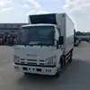 Caminhão Refrigerado de Carroceria Larga Caminhão Refrigerado Qingling Isuzu Kv600 Caminhão Refrigerado de Cadeia Fria com Temperatura Constante de Cinco Lugares em Cabine Dupla Caminhão Refrigerado