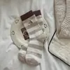 Meias listradas color block, estilo feminino, outono/inverno, meias de algodão sem costura de comprimento médio até a panturrilha, bordado fofo de animal de desenho animado estilo japonês, meias longas