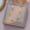Europa e Estados Unidos INS rede vermelha 18K banhado a ouro real aço inoxidável corrente osso de cobra torcida colar de aço titânio terno de moda feminina