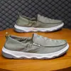 Sapatos Masculinos 2025 Verão Respiráveis Antiderrapantes Modernos Versáteis Sapatos de Tecido Old Beijing Slip-on Preguiçoso Casuais de Lona