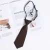 Corbata Pequeña Lisa de Color Sólido Casera Estilo Japonés Ultra Corta para Mujer Persona Perezosa Sin Nudo Linda Estilo Universitario Marrón Retro Jardín de Infancia