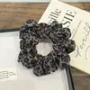 Scrunchie Vintage Estampa de Leopardo para Rabo de Cavalo Baixo, Elástico de Cabelo Estiloso, Acessório de Cabelo Franzido para Mulheres, Estilo Coreano