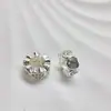 Retenção de Cor Forte Zircônia Exquisita Inserida Furo Passante Rosa Espaçador Contas Suporte de Flores Pulseira de Cristal Acessórios para Joias DIY