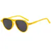 Óculos de Sol com Studs Personalidade Moda 2025 Proteção UV Versátil Aviador Cor de Gelatina