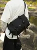 Bolsa Mensageiro Funcional Estilo Workwear de Grande Capacidade para Homens e Mulheres, Mochila Estilo Unissex, Bolsa Transversal Masculina, Bolsa Tendência para Viagens de Curta Distância