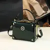 Mini Bolsa 2024 Novo Design de Nicho Feminina Formato de Caixa Bolsa Transversal Couro Patente Estilo Versátil Tendência