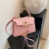 Bolsa de Mão de Alta Qualidade com Padrão de Crocodilo para Mulheres 2026 Verão Novo Estilo Simples e Fashionable Bolsa Quadrada Pequena Kelly com Lenço para Mulheres