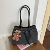 Bolsa Tote de Grande Capacidade com Personalidade Retrô 2026 Nova Simples Casual para o Dia a Dia Bolsa de Ombro Elegante e Estilosa