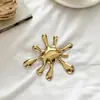 Coleção de Broches Irregulares de Pérola Flor de Cruzamento para Mulheres, Luxo Leve, Alto Padrão, Retrô, Broche Versátil com Corsage para Terno