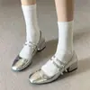 Zapatos Individuales Blancos Estilo Academia Grulla de Papel Estilo Hada Suave Tacón Bajo Punta Cuadrada Corte Bajo Plateado para Mujer 2026 Nuevo Francés Ma