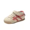 Zapatillas infantiles, colección otoño 2026, zapatos casuales de suela blanda para niñas, tallas medianas y grandes, zapatillas deportivas para estudiantes, zapatos de caña baja para niños