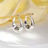 Pendientes de Estilo Francés para Otoño e Invierno Pendientes Colgantes Huecos de Cobre para Mujer 18K Retro Europeos y Americanos Exquisitos Elegantes
