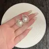Pendientes de Perla Huecos con Diseño Creativo de Personalidad Retro Francesa, Pendientes Versátiles Simples y Suaves para el Trabajo