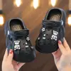 Zapatos de verano de dibujos animados cerrados con agujeros para niños y niñas, para bebés grandes, medianos y pequeños, antideslizantes, EVA, sin olor