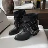 Elegantes botas de tacón alto de cuero para mujer con diseño de pierna ancha, que cuentan con una cómoda y moderna hebilla de cinturón, adornos de remaches de otoño y un nuevo estilo versátil para 2026