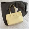 Bolsa Casual para Commuter de Pedido Estrangeiro para Mulheres, Grande Capacidade, Nova Versátil de Ombro para Compras Primavera/Verão 2026, Bolsa Tote Fashion