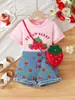 Venta Caliente 2024 Camiseta Corta Estampada de Cuello Redondo para Niñas Shorts de Mezclilla Estampados de Fresas Bolso para Niñas traje