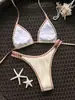 Trajes de baño nuevos 2027 para vacaciones transfronterizas en la playa, trajes de baño tailandeses, bikini de alta gama, en stock
